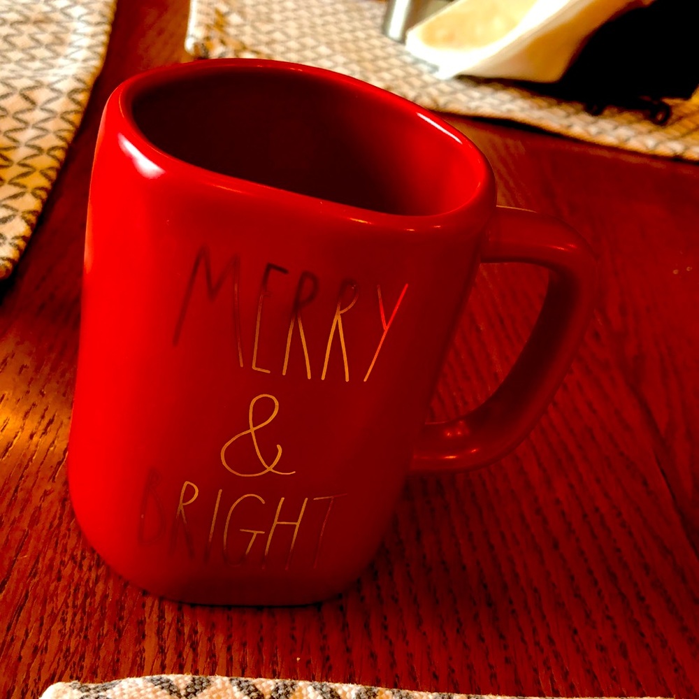 Rae Dunn Christmas mug set